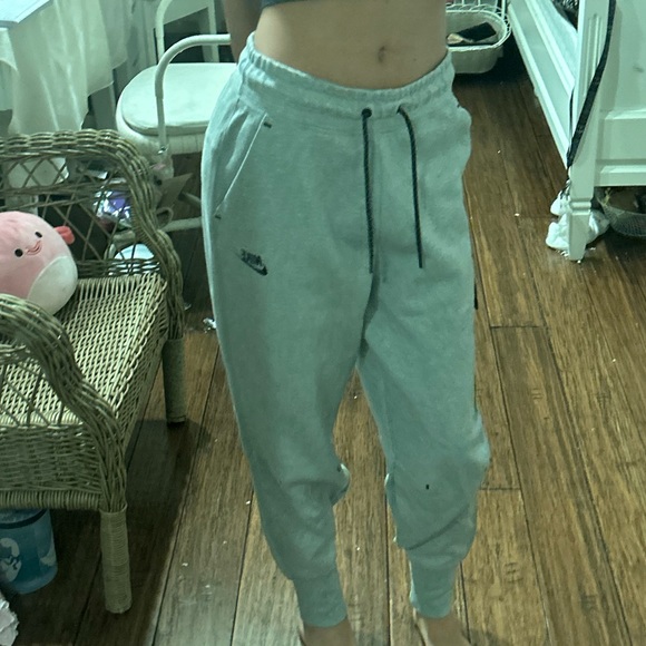 WOMENS NIKE TECH PANTS⭐️NWOT - Picture 3 of 5